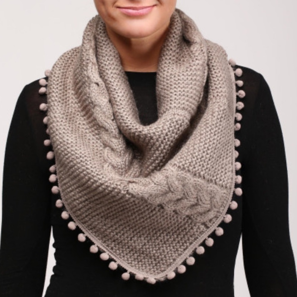 Aisha loop Cable knit Rose gold scarf with pom-post